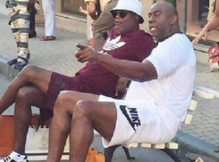 Итальянцы приняли голливудскую мега-звезду и известного баскетболиста за мигрантов из Африки