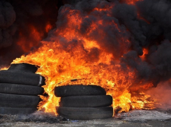 За сжигание автопокрышек на Пасху будут штрафовать 