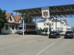 Таможенники повредили автобус в поисках контрабанды