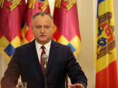 Игорь Додон представил законопроект по изменению Конституции для роспуска парламента и отвел депутатам срок на его поддержку   