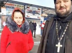 Дурак и дерьмо: скандал со священником на Северном вокзале в столице сняли на видео 