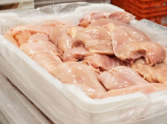 Опасную сальмонеллу обнаружили в импортированном из Польши мясе птицы