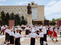 Парад национальных костюмов состоялся в центре Оргеева