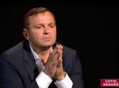 «Застенчивого» Нэстасе уговорили получать зарплату в партии