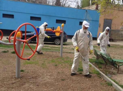 Более 700 работников коммунальных служб ежедневно  убирают и дезинфицируют столицу