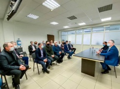 Игорь Додон предложил провести экстренную вакцинацию педагогов, чтобы дети могли вернуться в школы 