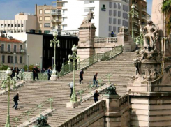 Террорист на вокзале Марселя убил ударами ножа в шею двух женщин