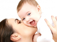 Топ-5 самых популярных мифов о женщине, детях, еде, кошках и Луне опровергли ученые