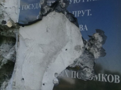  Памятник советским десантникам в Единецком районе разрушен и осквернен