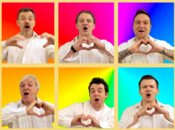 Актеры театра Чехова опубликовали оригинальное поздравление с 8 Марта