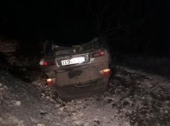 Владелица внедорожника чудом выжила, перевернувшись на скользкой трассе в Фалештах 