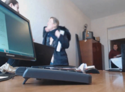 18+ Секретное оружие Марии Олар - тряска телесами перед чиновниками