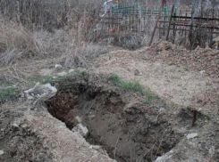 Жителя Бельц вывезли на кладбище и заставили копать себе могилу