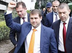 Суд опять перенес рассмотрение дела Шора