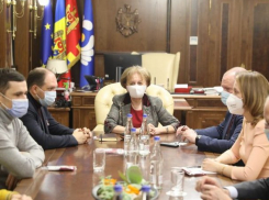 Спикер парламента призвала правительство изыскать средства на закупку вакцины против COVID-19 