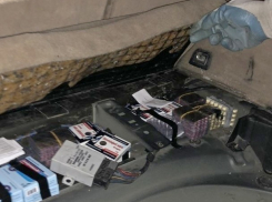 Контрабандист с огромной партией анаболиков из Польши попытался подкупить таможенника в Леушенах