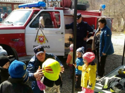 Президент поздравил спасателей с их профессиональным праздником 