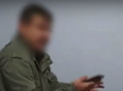 Хаотично двигавшийся по дороге автомобиль с пьяным водителем чудом избежал аварии в Калараше