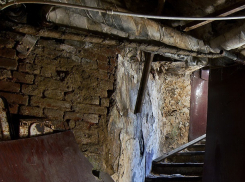 Мужчину жестоко пытали и убили в подвале дома в Каларашском районе