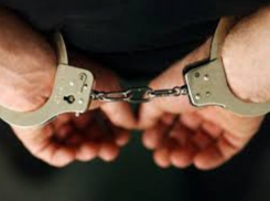 Граждане Молдовы арестованы за организацию подпольных табачных фабрик в Европе