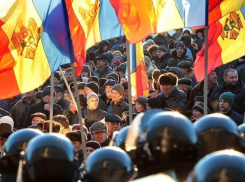 LIVE! У здания парламента продолжается протест