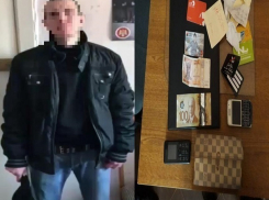 Жертвами столичного карманника стали женщины в маршрутке и в троллейбусе 