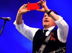 В День Победы телеканал Accent TV покажет полную видеоверсию концерта Любэ и Маршала 