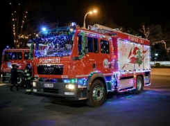 Необычное поздравление жителей Кишинева с новогодними праздниками от пожарных сняли на видео