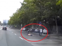 Зверское избиение мужчины ногами по голове в Кишиневе попало на видео