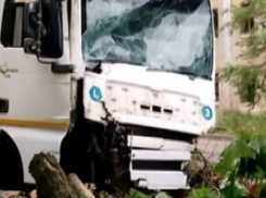 Грузовик из Молдовы попал в ДТП в Воронеже