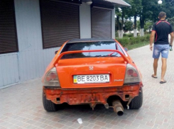 Автохам в курортном районе Одессы возмутил горожан требованием денег за фото