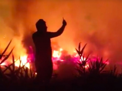 Грандиозный огненный ад в Буюканах сняли на видео