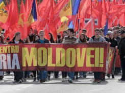 Участники маршей за Молдову выступили против чудовищного союза олигархов и унионистов, за отставку действующие власти и досрочные выборы одновременно с президентскими 