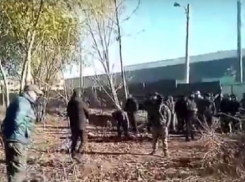 Десятки боевиков в масках напали на военную базу в Одессе и попали на видео