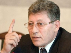 Нелепое предложение Гимпу об отставке президента проигнорировали даже соратники-проевропейцы