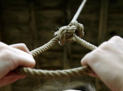 Мужчина ушел из жизни во время панихиды по брату в пригороде Кишинева