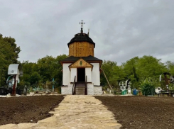 Новая жизнь старинного храма: в Ворниченах открыли реставрированную деревянную церковь