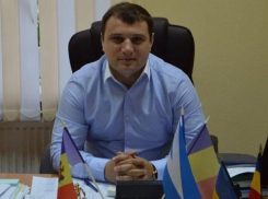 Уволенный за взятку демократ-"бомж» стал новым главой унгенского отделения Госканцелярии