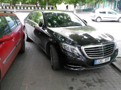 В Кишиневе засняли очередной случай оригинальной парковки