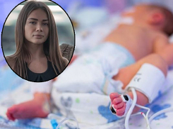 Ребенка погибшей модели в больнице навещает бабушка и крестный 