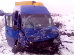 Жуткое видео: на одесской трассе разбился микроавтобус с детьми, которые ехали в цирк