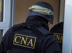 Примар-либерал и три представителя компаний были задержаны по делу о миллионном мошенничестве на аукционах