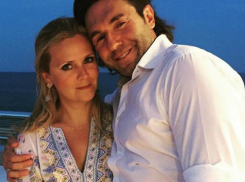 Андрей Малахов впервые признался в беременности жены: «Мы с Наташей ждем первенца!»