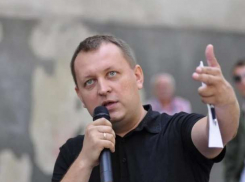 За свой выход из ДПМ Агаке получил 1,2 миллиона долларов, - беглый экс-депутат Петренко