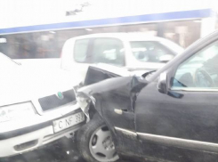 ДТП с участием четырех машин парализовало этим утром движение в центре столицы 