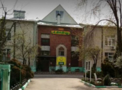 Скандальный детсад с эротическими обоями передали по наследству в Кишиневе 