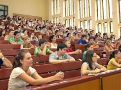 Студентам увеличат стипендии, но не намного