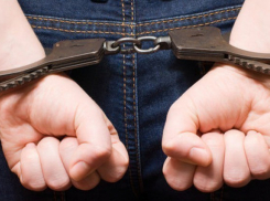 Молдаванин в Италии отправился воровать, но упал в шахту лифта 