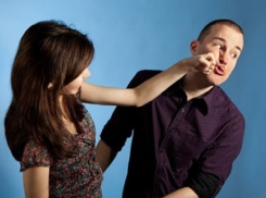 Молодой любовник женщины в Приднестровье яростно подрался с ее взрослой дочерью