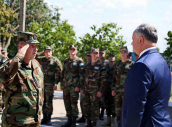 Президент Молдовы накажет командиров, пославших солдат на учения НАТО на Украину